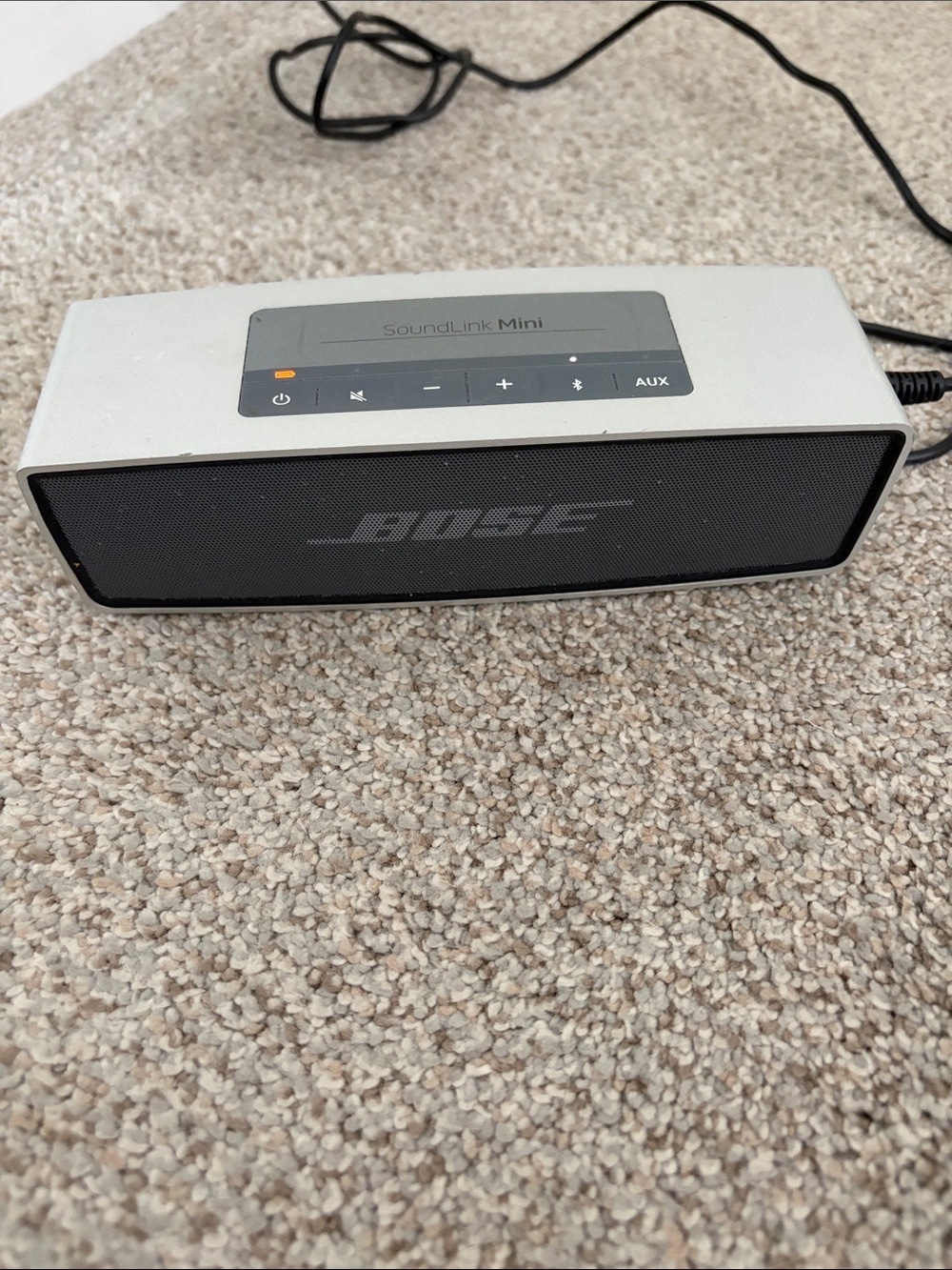 Bose SoundLink Mini Portable Speaker - grey with Black Grill